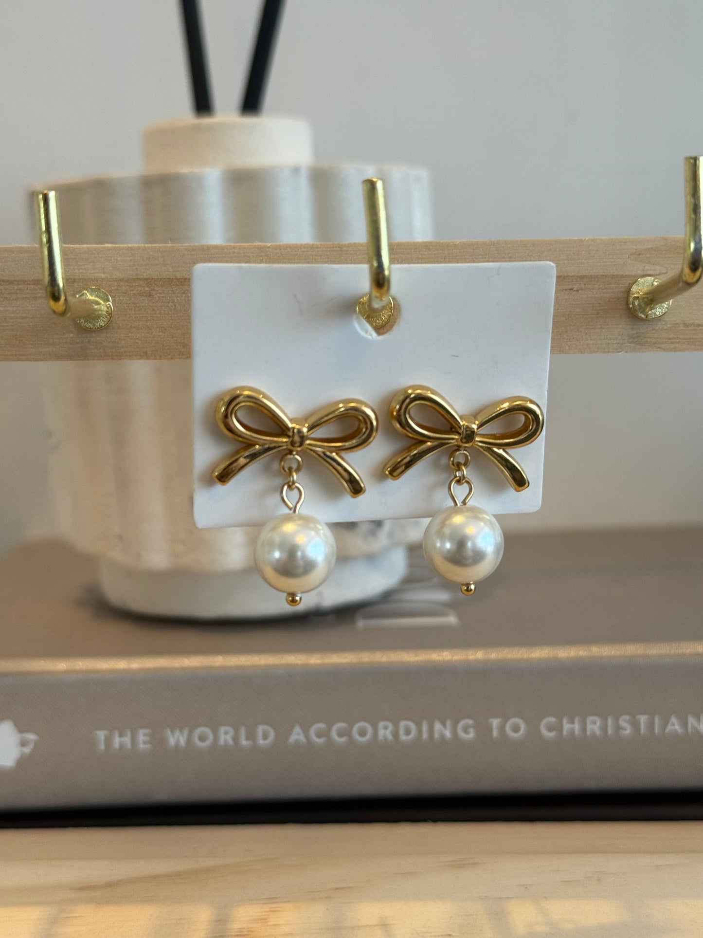 Bows with pearls earrings